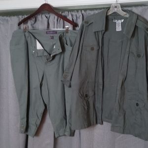 Army green short suit